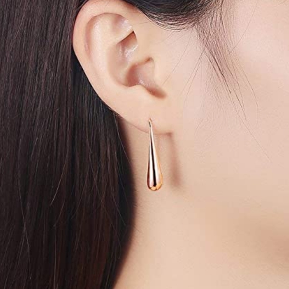 Teardrop earrings